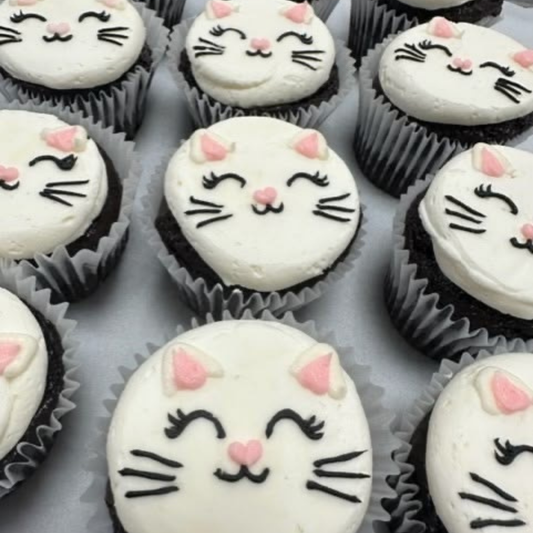 Kitty Bites Cupcake