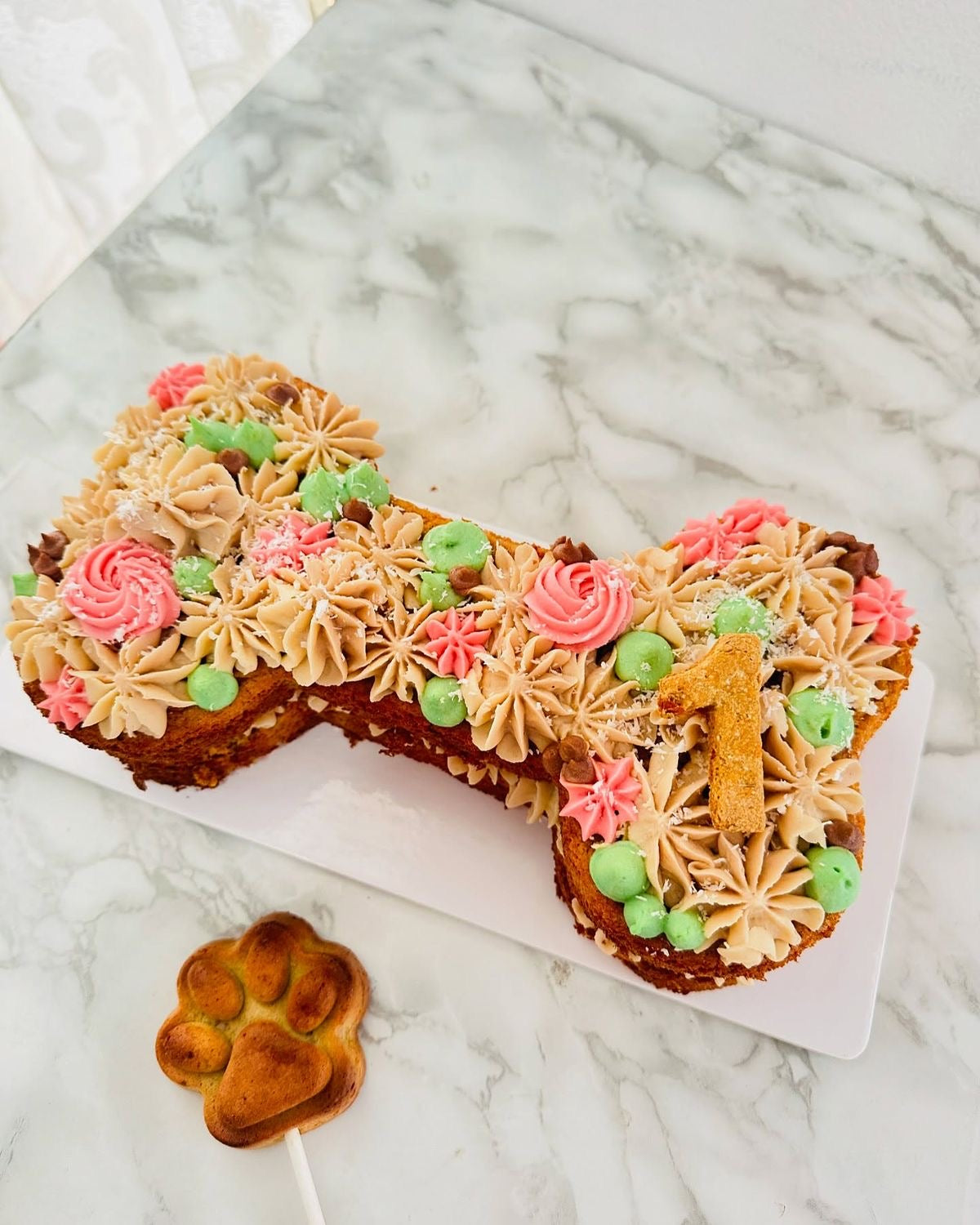 Bone Love Cake