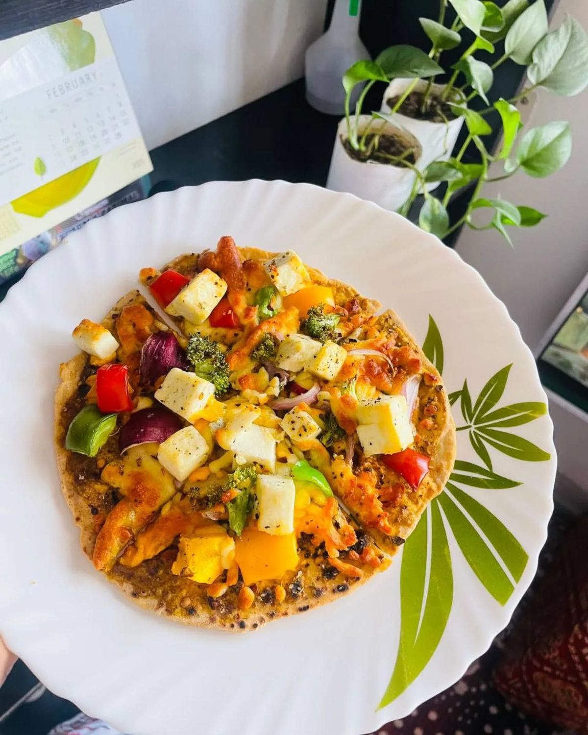 Puppy Trail Pizza [Non-Veg]