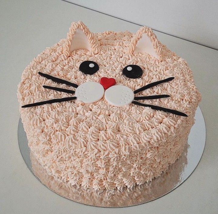 Majestic Meow Cake